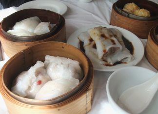 Dim sum in Vancouver; Photo by ©Pacific Walkers
